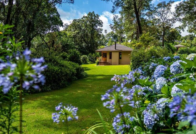 Hotel Kuhestan Farm Cottages