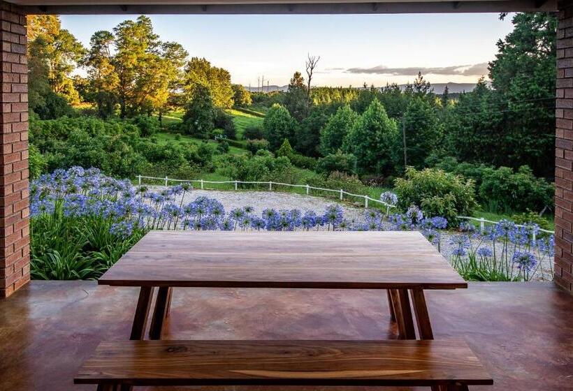 Hotel Kuhestan Farm Cottages