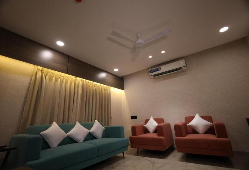 Hotel Lords Eco Inn Navsari