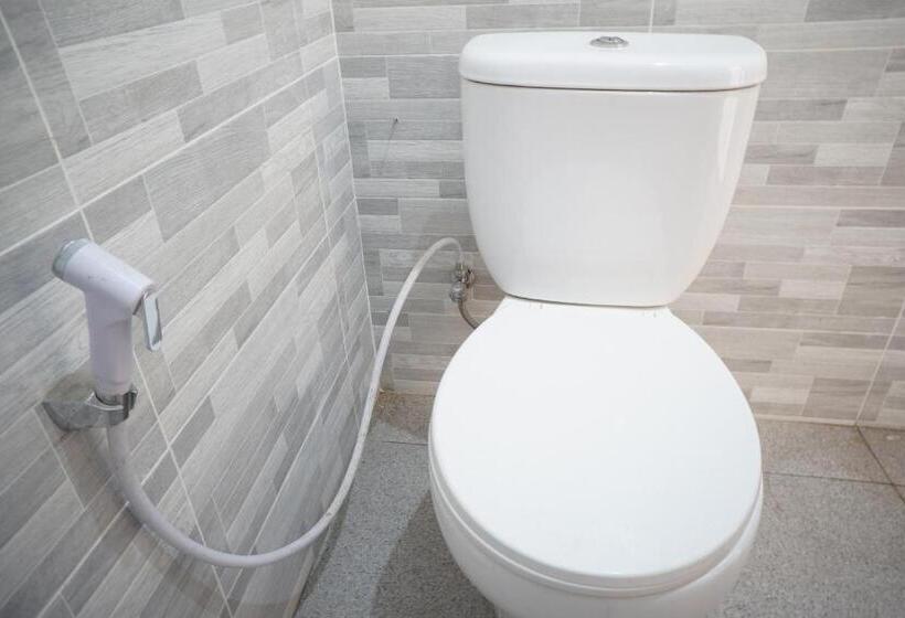 Hotel Oyo 93185 Ayani Guest House