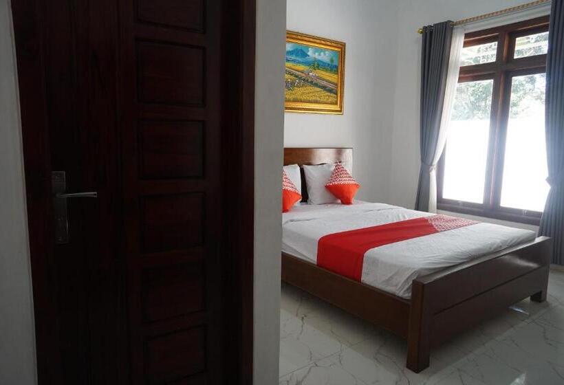 Hotel Oyo 93185 Ayani Guest House