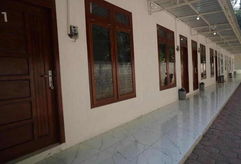 Hotel Oyo 93185 Ayani Guest House