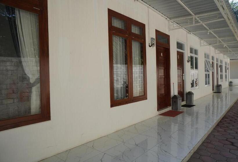 Hotel Oyo 93185 Ayani Guest House