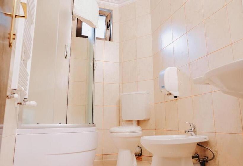 هتل Paradise Point