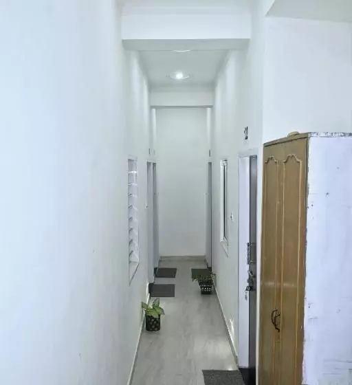 ホテル Pitambara Dham