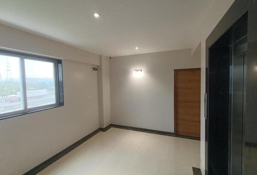 酒店 Pk Executive Panvel