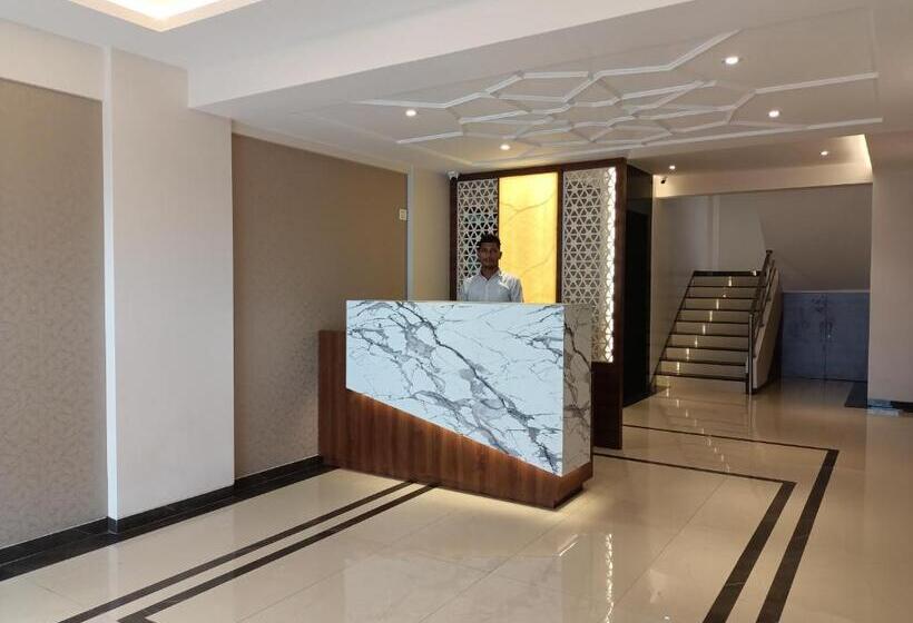 酒店 Pk Executive Panvel