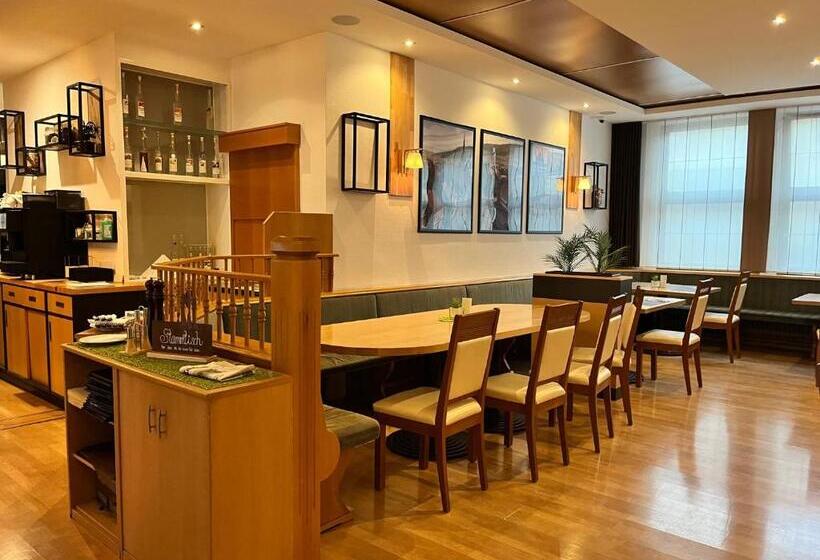 فندق Restaurant Kreuz Spaichingen