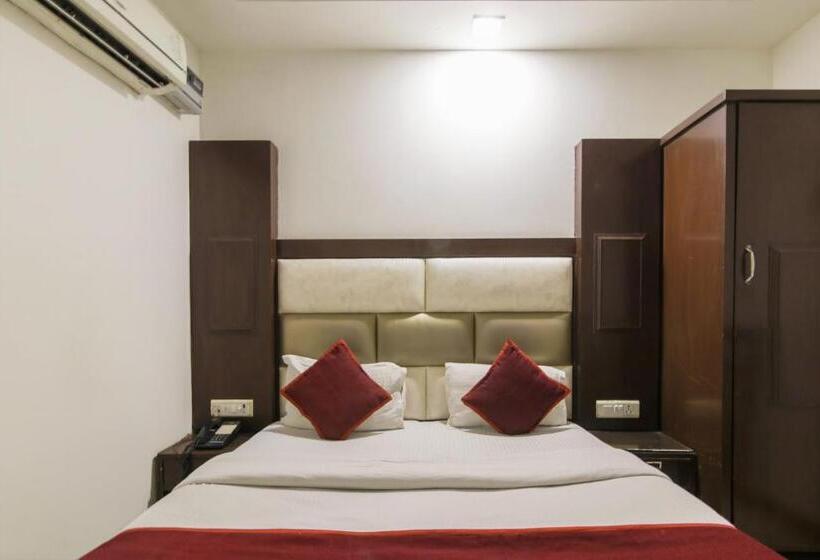 Hotel Shyam   In Front Of Ndls Station