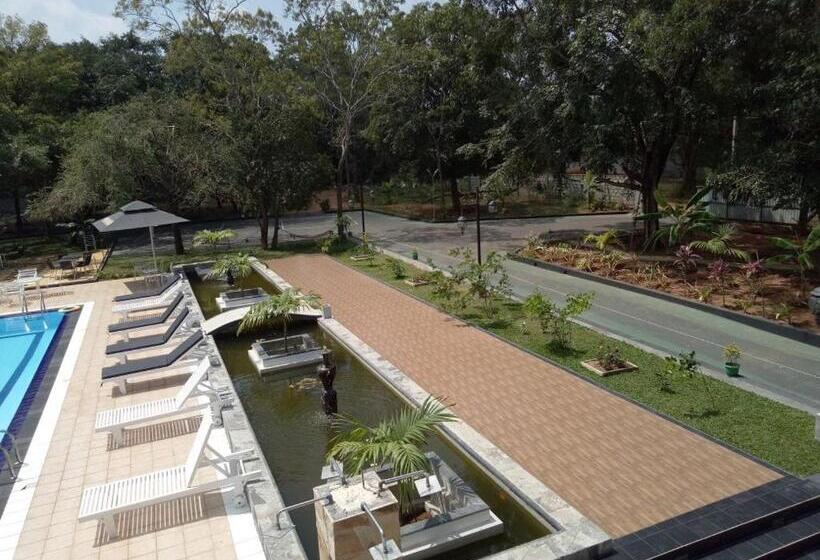 호텔 The Grand Leisure