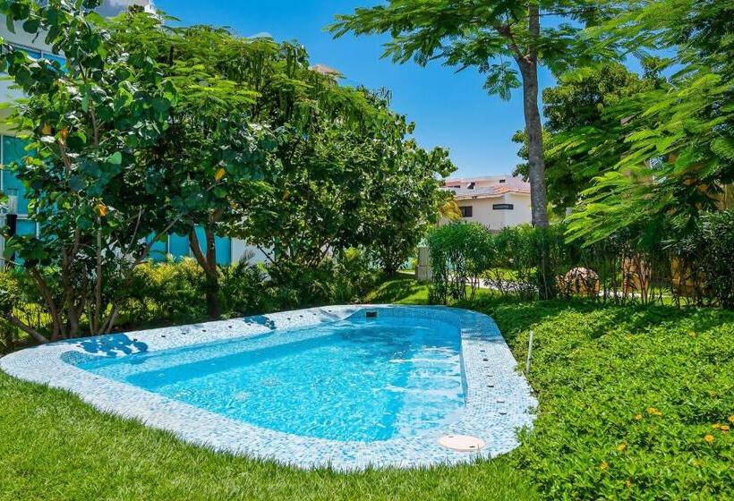 Отель Turquoise Waters @ Maritima Golf 2j