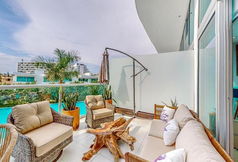 Отель Turquoise Waters @ Maritima Golf 2j