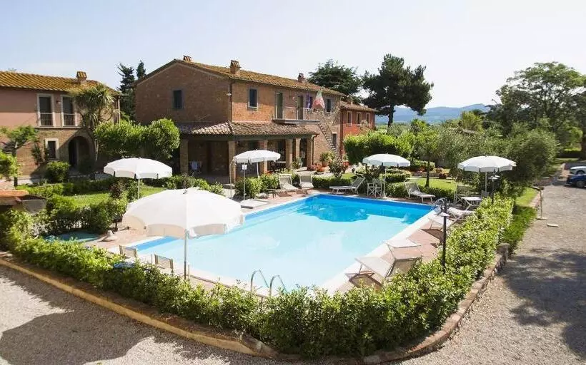 Isa Il Casale Di Donoratico, Residence With Swimming Pool