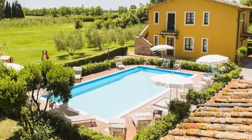 Isa Il Casale Di Donoratico, Residence With Swimming Pool