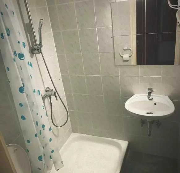 Pasa Han Hotel M1autópálya