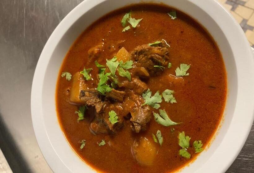 Pasa Han Hotel M1autópálya