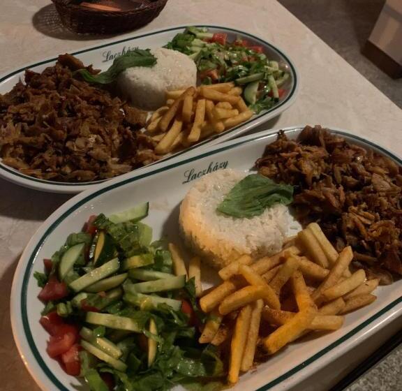 Pasa Han Hotel M1autópálya