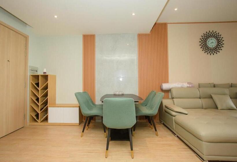 Pensió Citadines Marina Halong