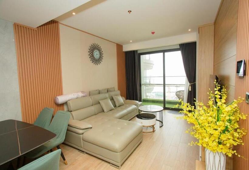 Pensió Citadines Marina Halong