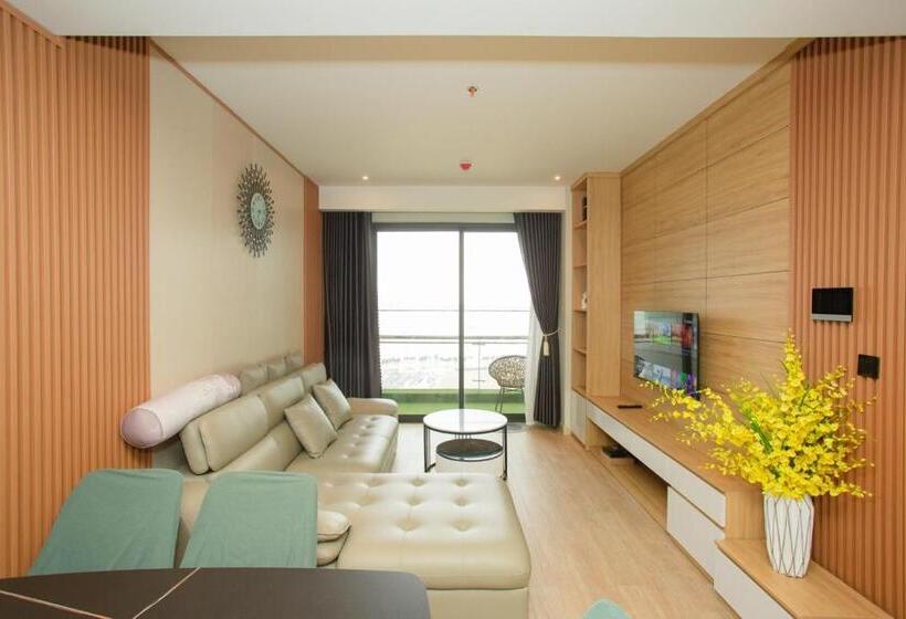 Pensió Citadines Marina Halong