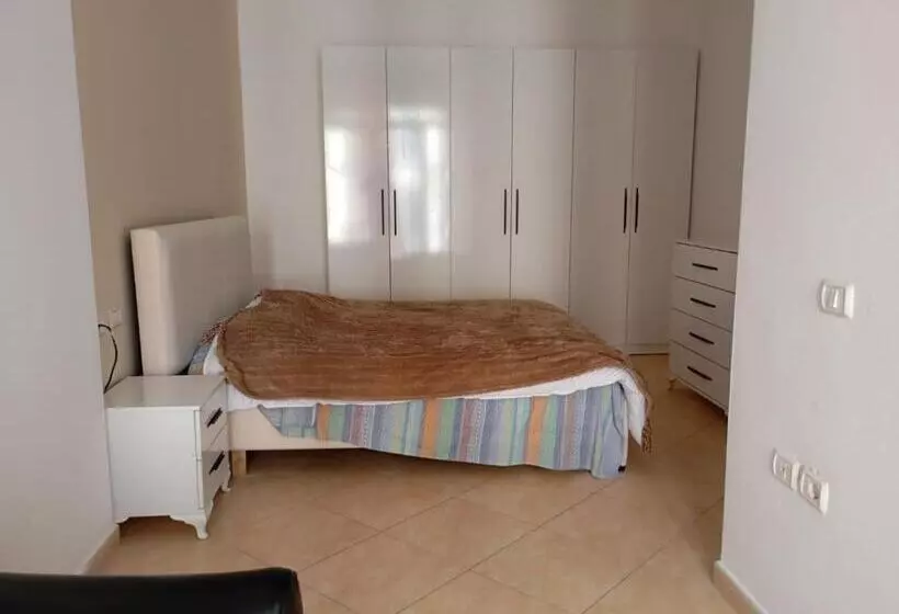 پانسیون Friends Hostel