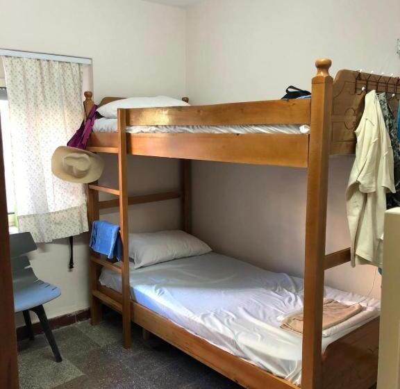 پانسیون Friends Hostel