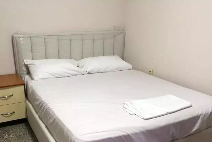 پانسیون Friends Hostel