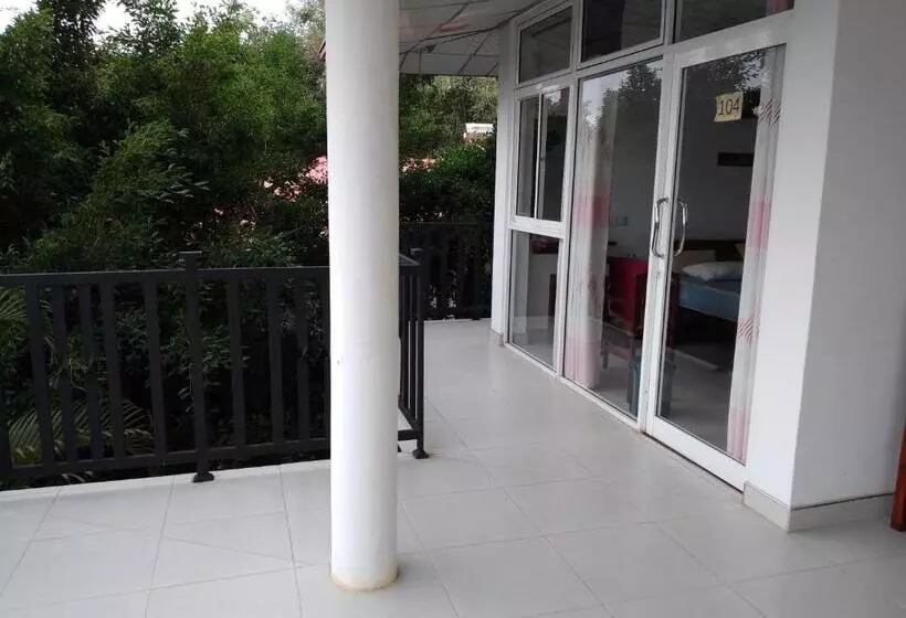 پانسیون Jungle Look Safari House