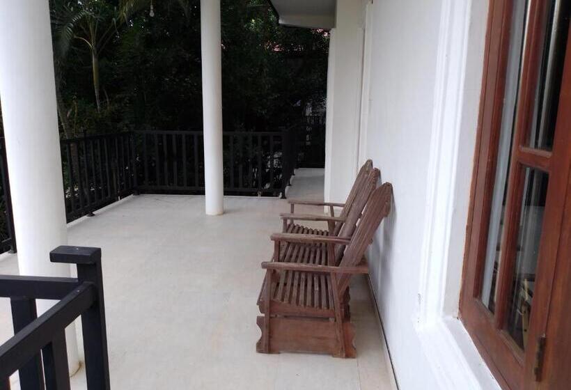 Majatalo Jungle Look Safari House