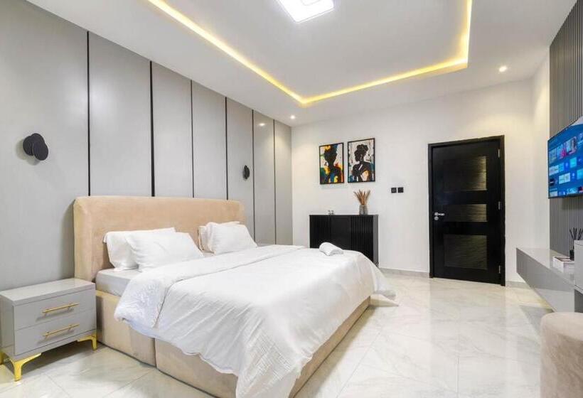 پانسیون Mac Apartment