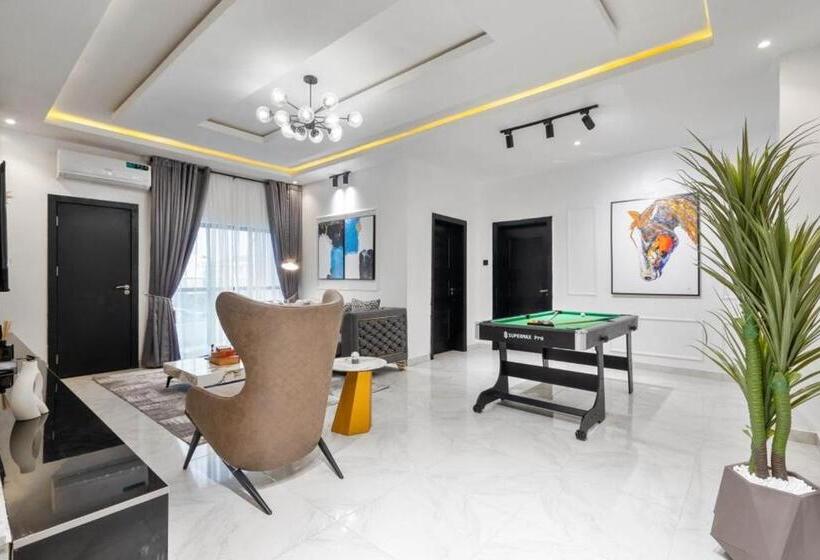 پانسیون Mac Apartment