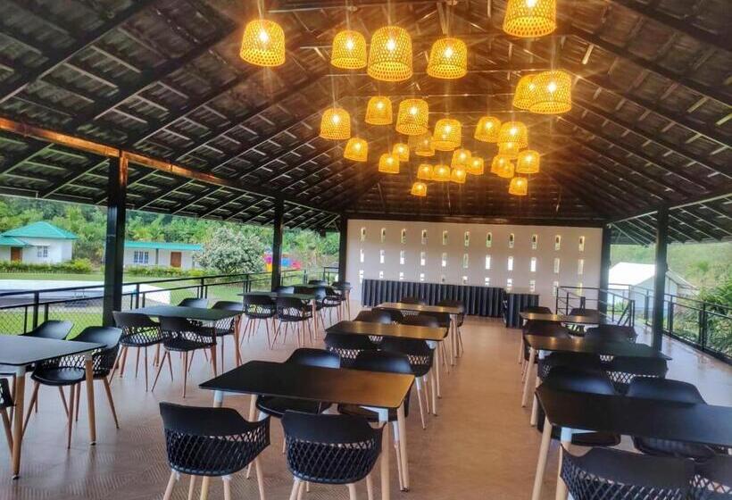 リゾートホテル Redberry S Luxury Stay Coorg