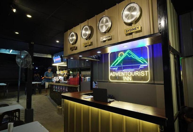 Hostel Adventourist Inn