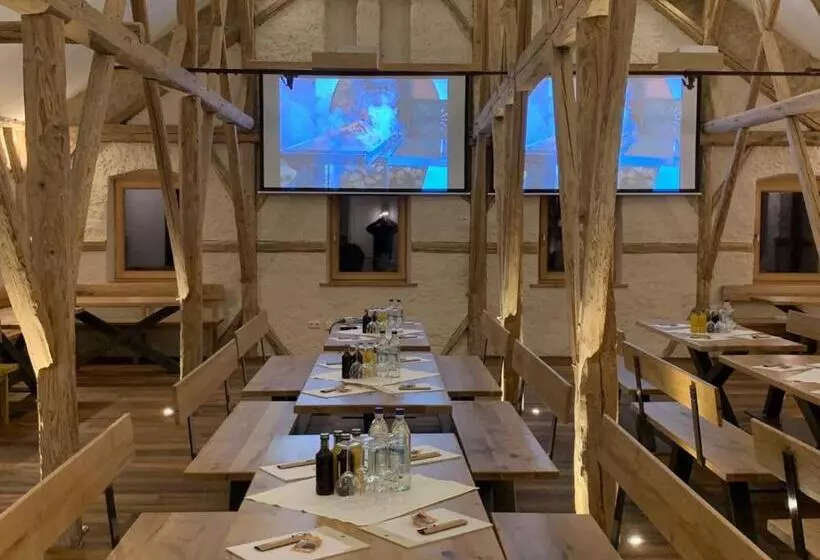 Retkeilymaja Landgasthaus Zur Linde