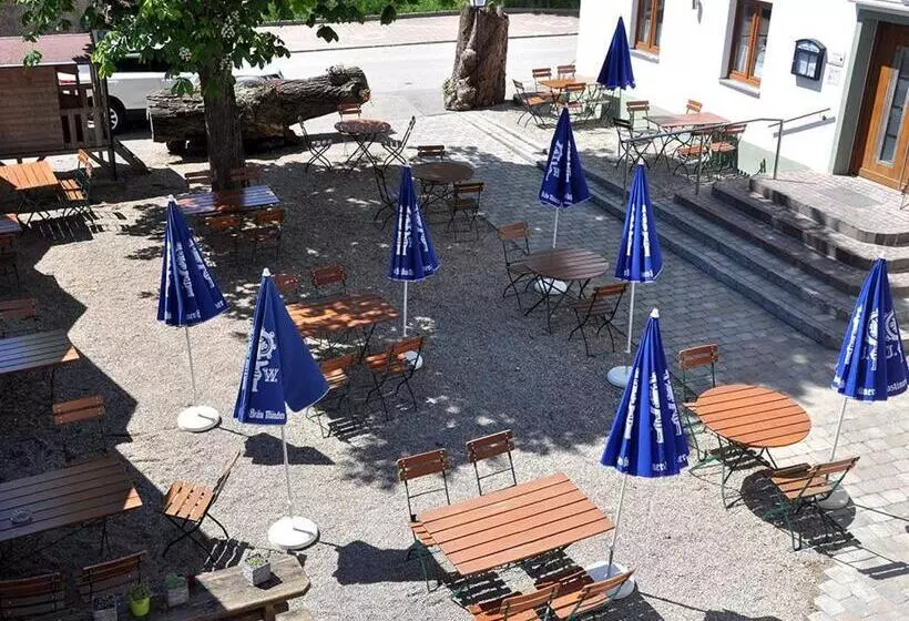 Retkeilymaja Landgasthaus Zur Linde