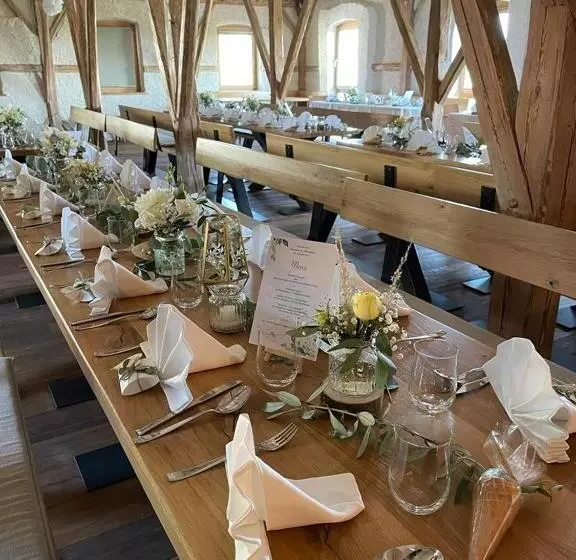 Retkeilymaja Landgasthaus Zur Linde