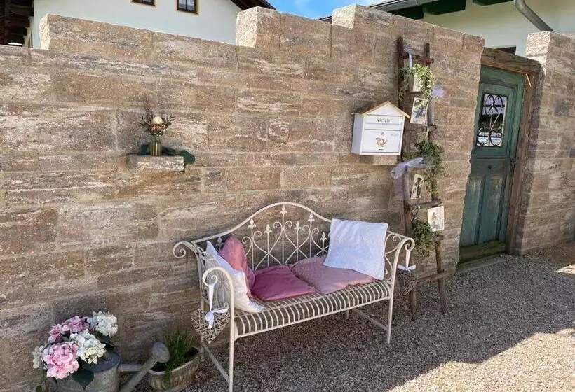 Retkeilymaja Landgasthaus Zur Linde