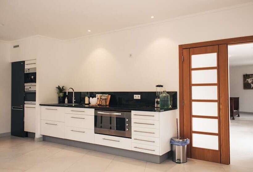 ベッドアンドブレックファースト Boutique Hotel Serena Vista