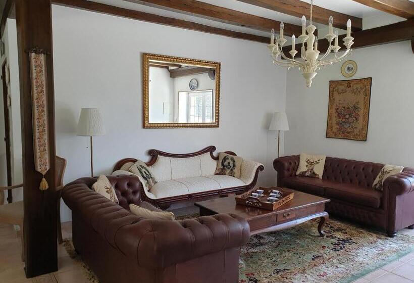 مبيت وإفطار Maison St. James