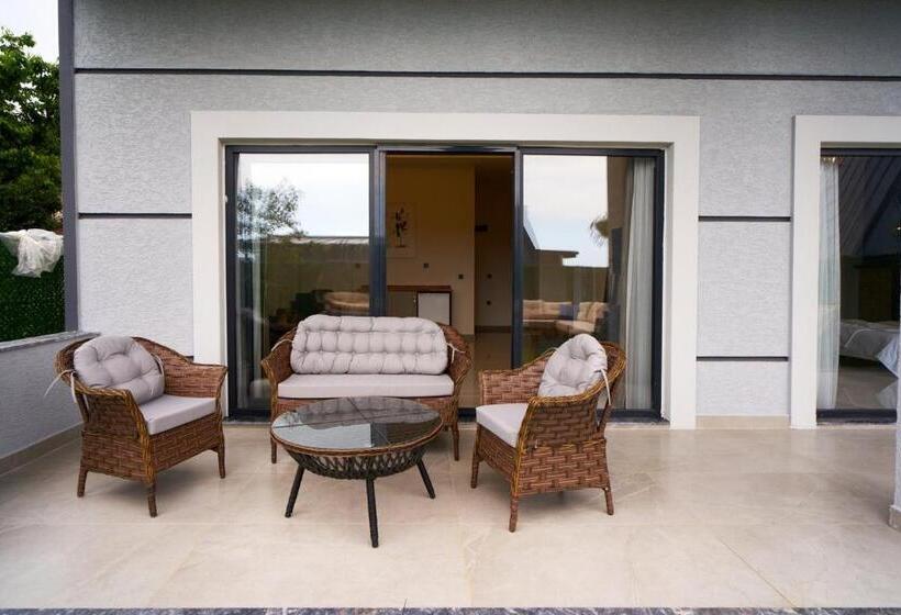 تختخواب و صبحانه Timeless Kartepe