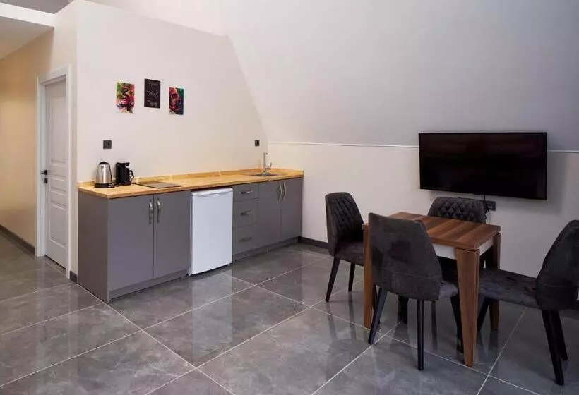 تختخواب و صبحانه Timeless Kartepe