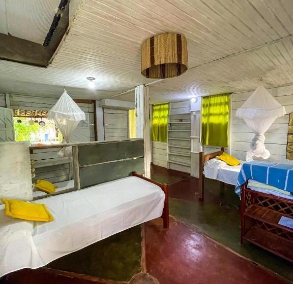 Complejo Fletpoint Hostel