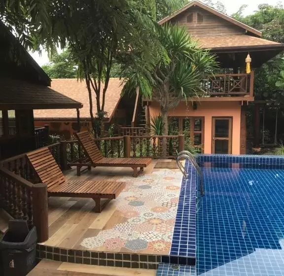 Hotelli บ้านยุ้งฮีลล์รีสอร์ท Baan Yung Hill Resort