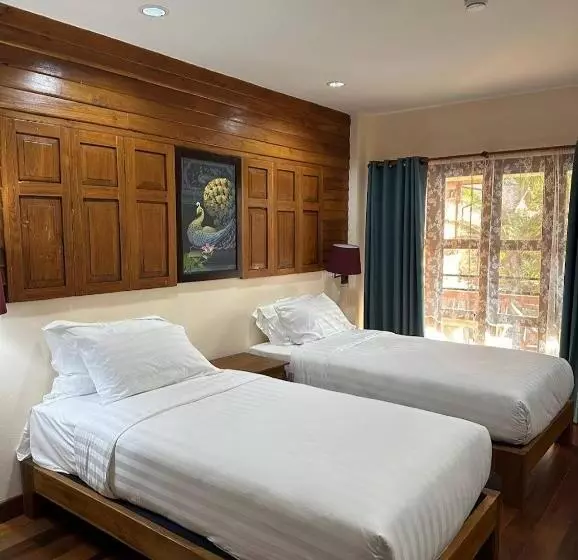 Hotelli บ้านยุ้งฮีลล์รีสอร์ท Baan Yung Hill Resort