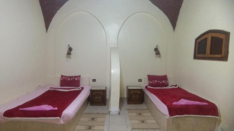 هتل Bawiti Oasis Resort منتجع واحه الباويطي