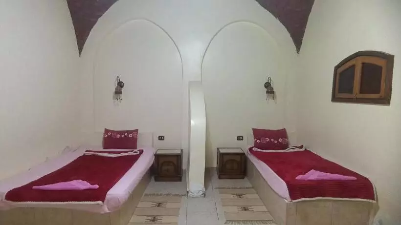هتل Bawiti Oasis Resort منتجع واحه الباويطي