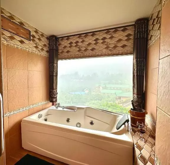 Hotelli ดอยหมอกดอกไม้รีสอร์ท Doimok Dokmai Resort