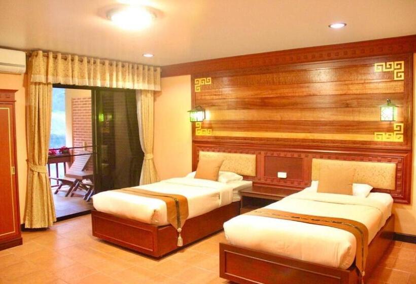 Otel ดอยหมอกดอกไม้รีสอร์ท Doimok Dokmai Resort