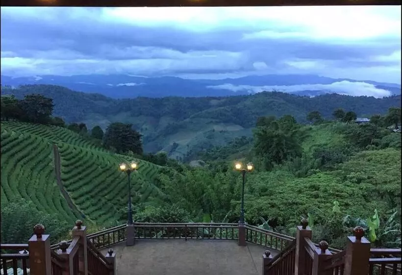 Hotelli ดอยหมอกดอกไม้รีสอร์ท Doimok Dokmai Resort