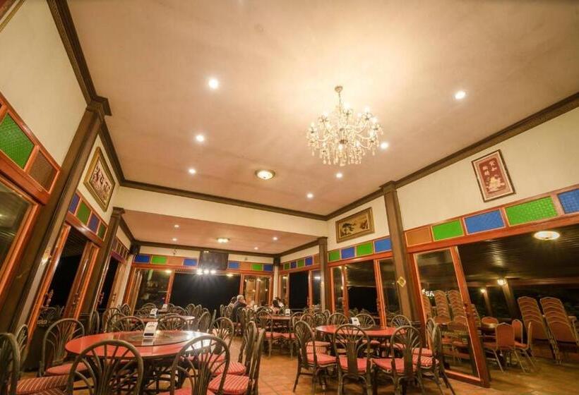 Otel ดอยหมอกดอกไม้รีสอร์ท Doimok Dokmai Resort